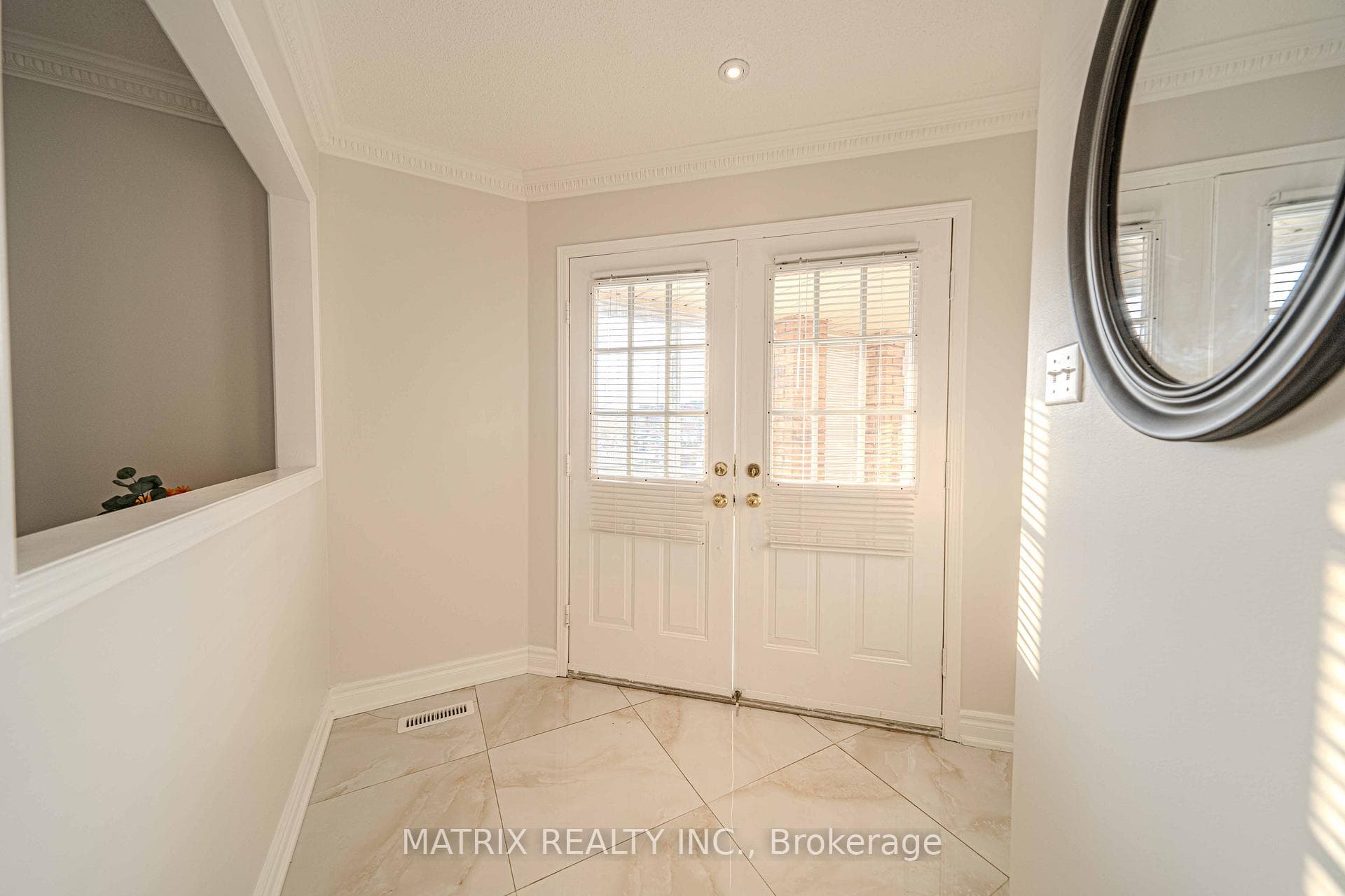 1 Apollo Road photo 3