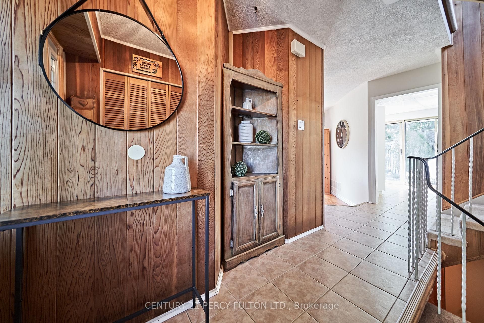 720 Cobblers Court photo 6