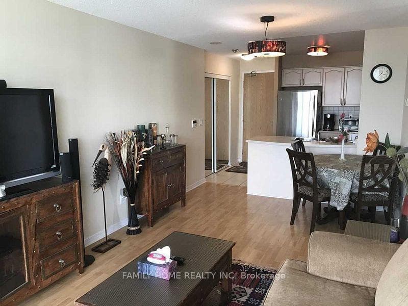 5500 Yonge Street Unit 2402 photo 10