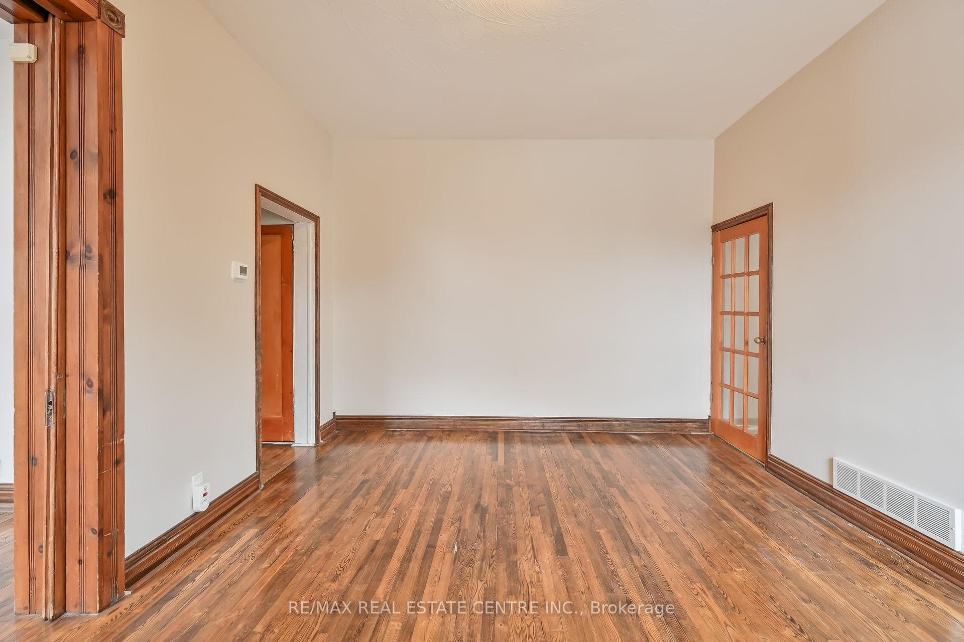 119 Catharine Street photo 10