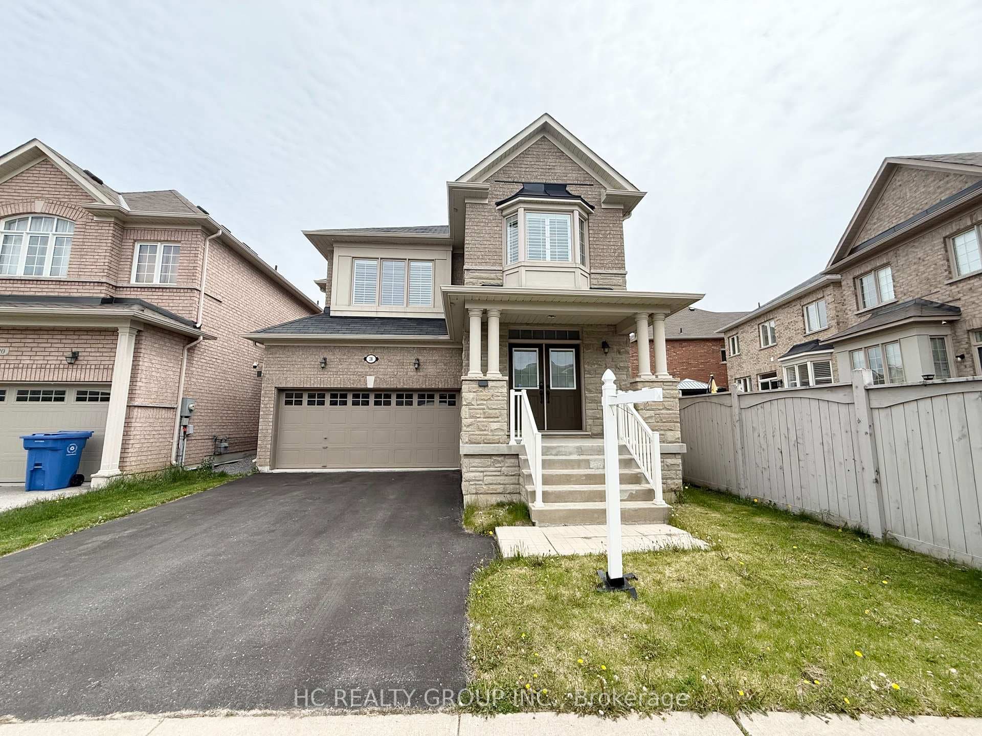 28 Lucida Court photo 1