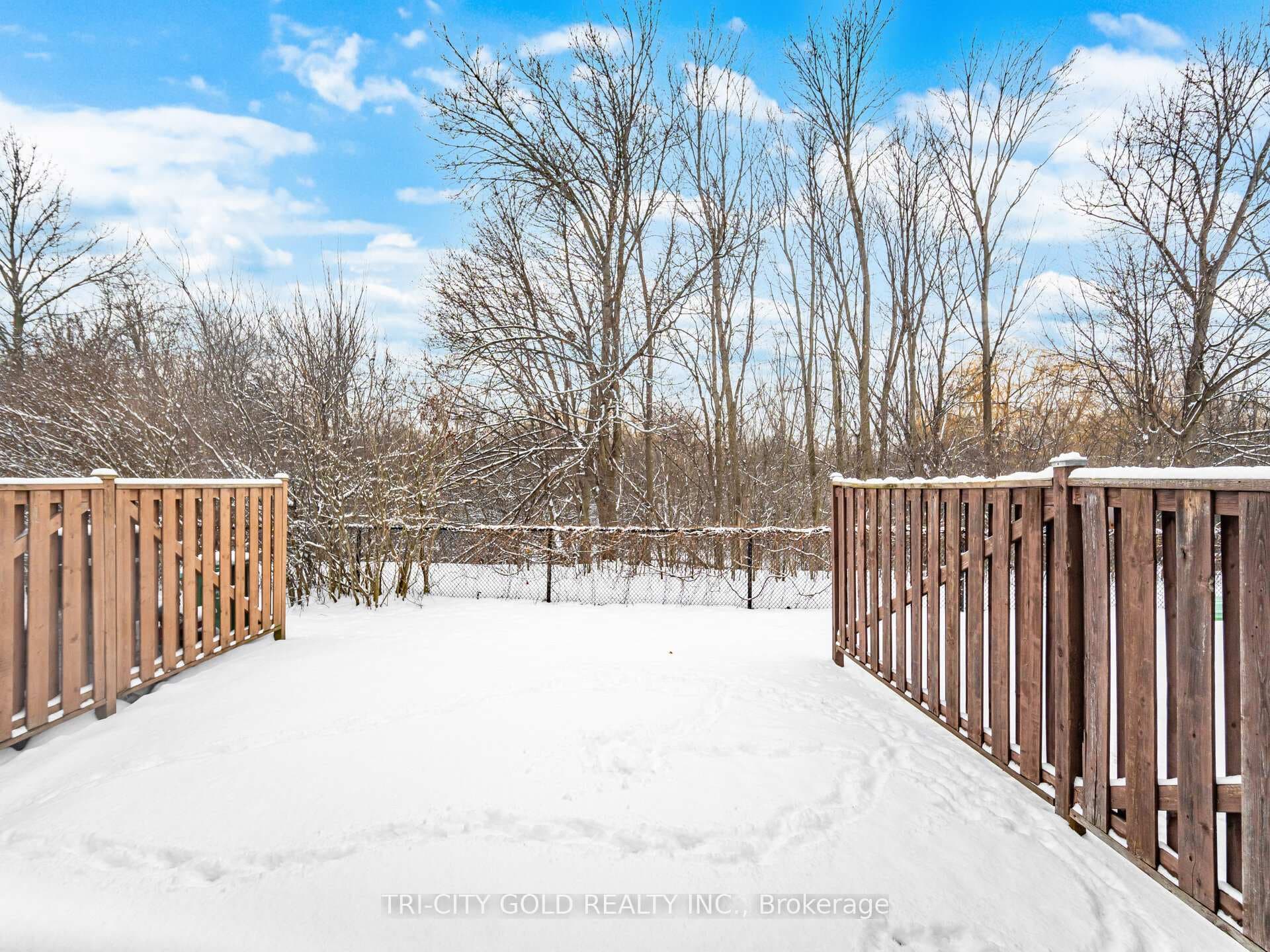 20 Carisbrooke Court Unit 20 photo 41