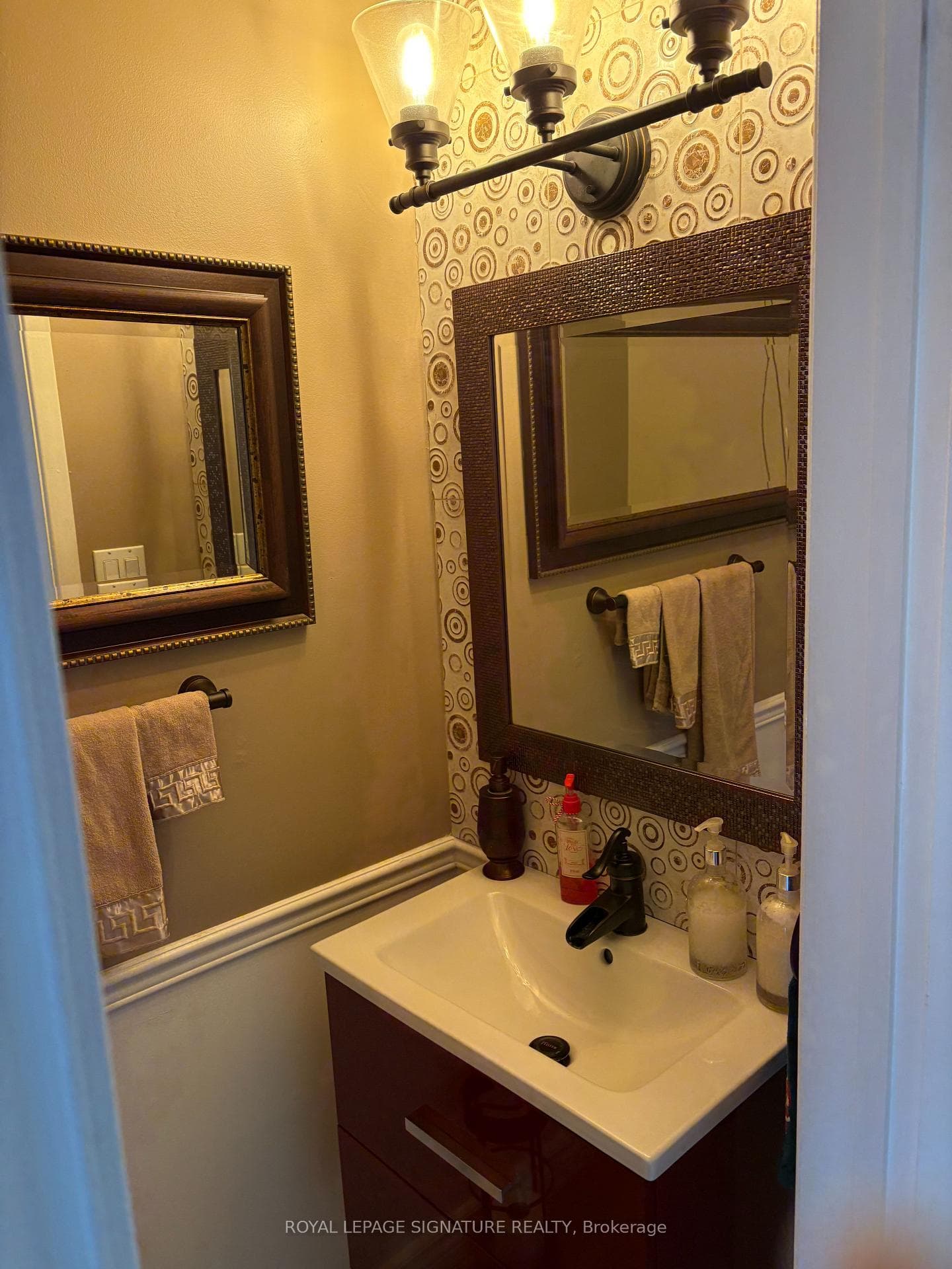 137 Madoc Drive photo 14
