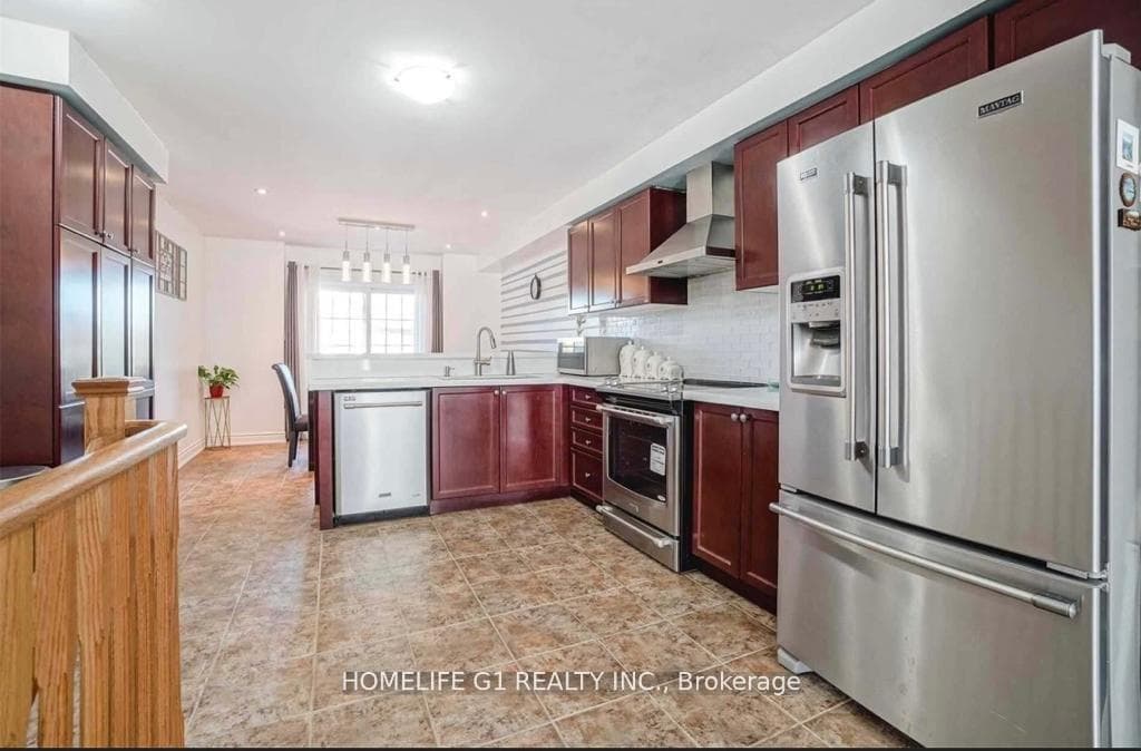 20 SHIRAZ Drive photo 13
