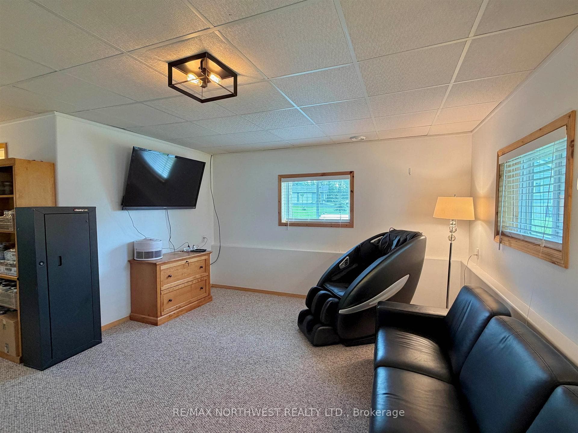 2532 SCHOOL ROAD photo 31