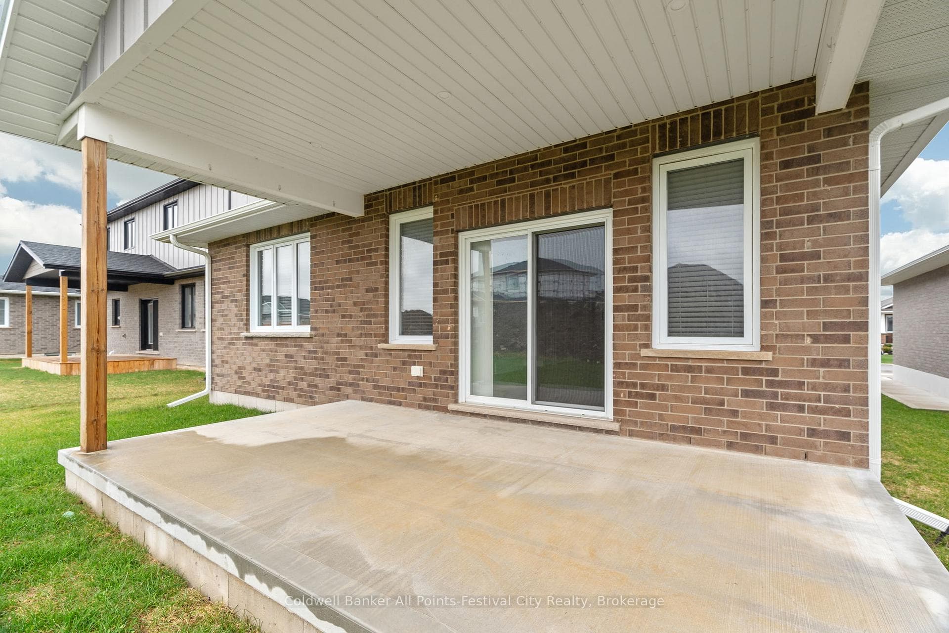 463 Warren Street photo 44