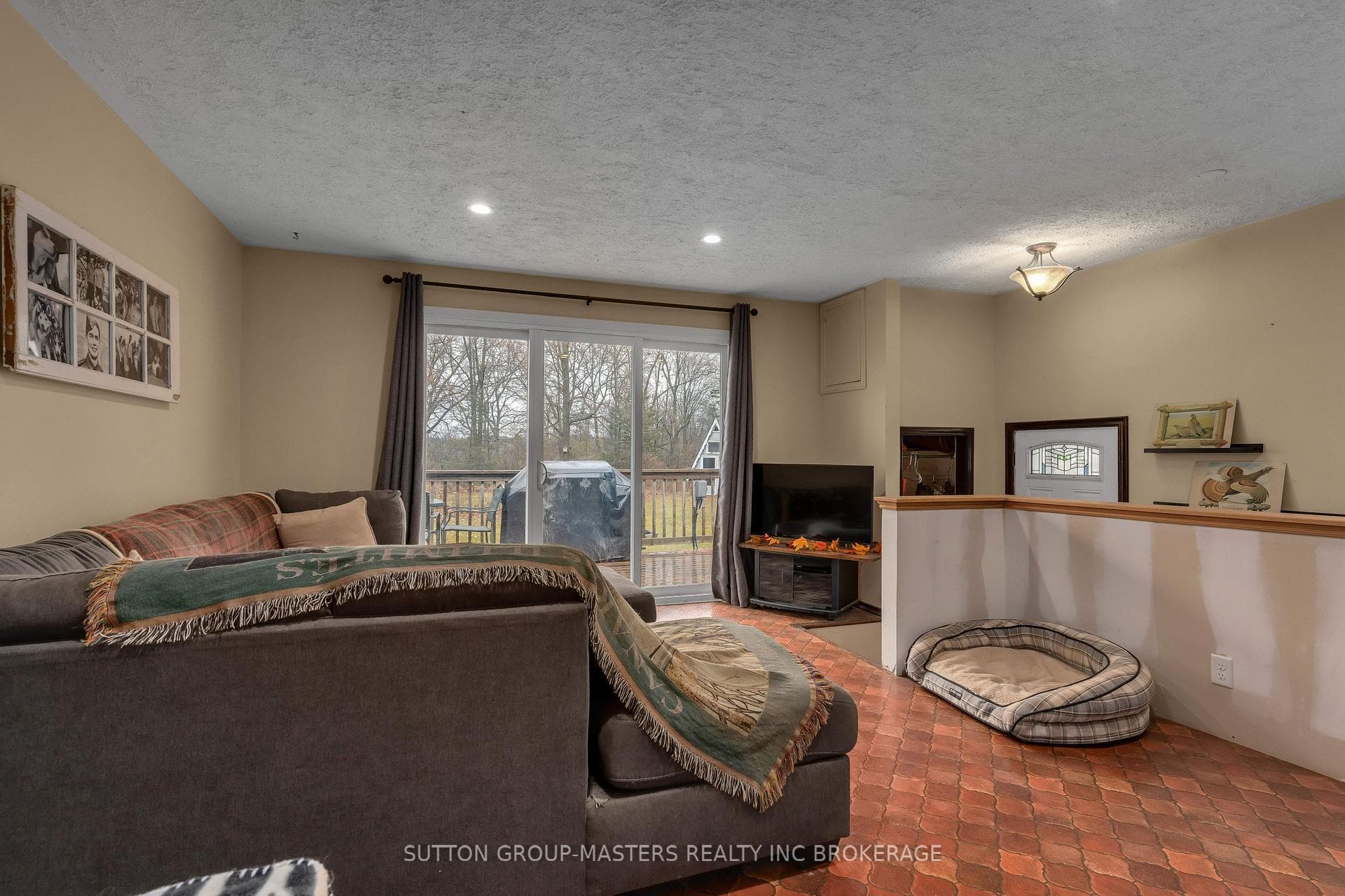 2346 Burbrook Road photo 10