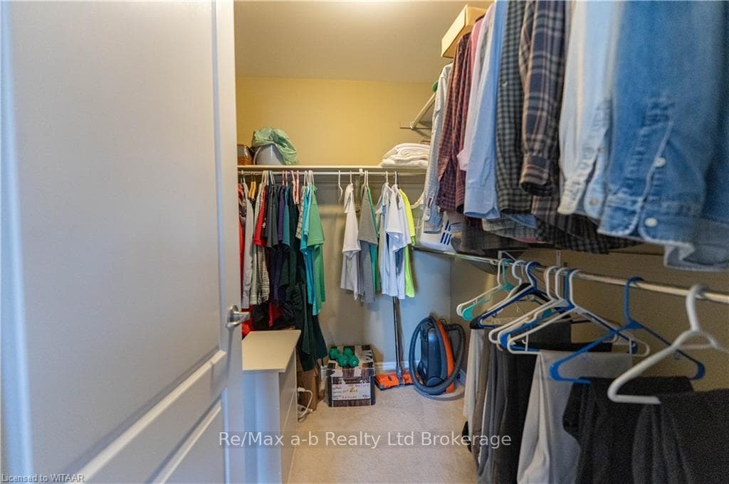 26 JONES Crescent photo 18