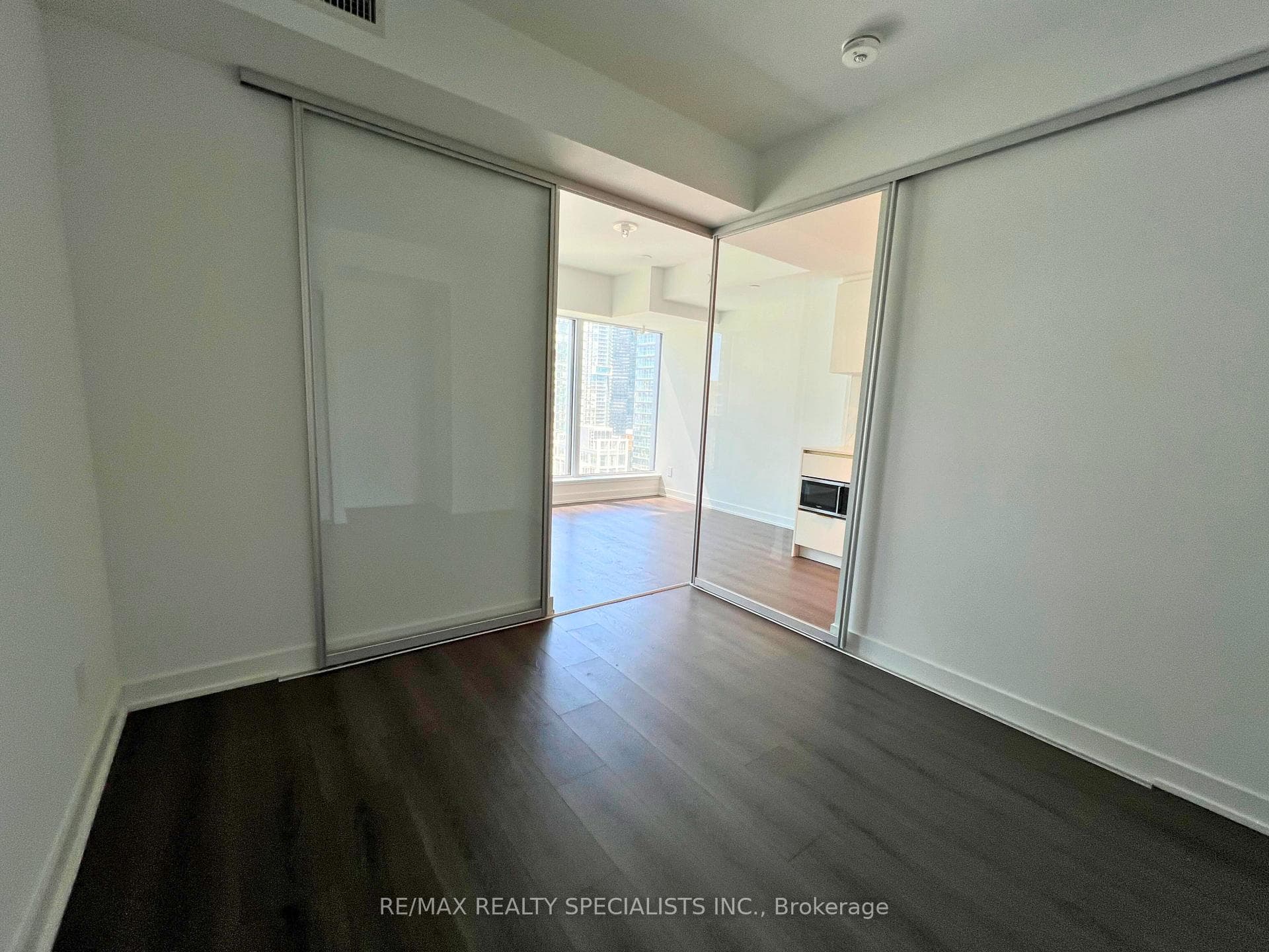 8 wellesley Street Unit 2907 photo 20