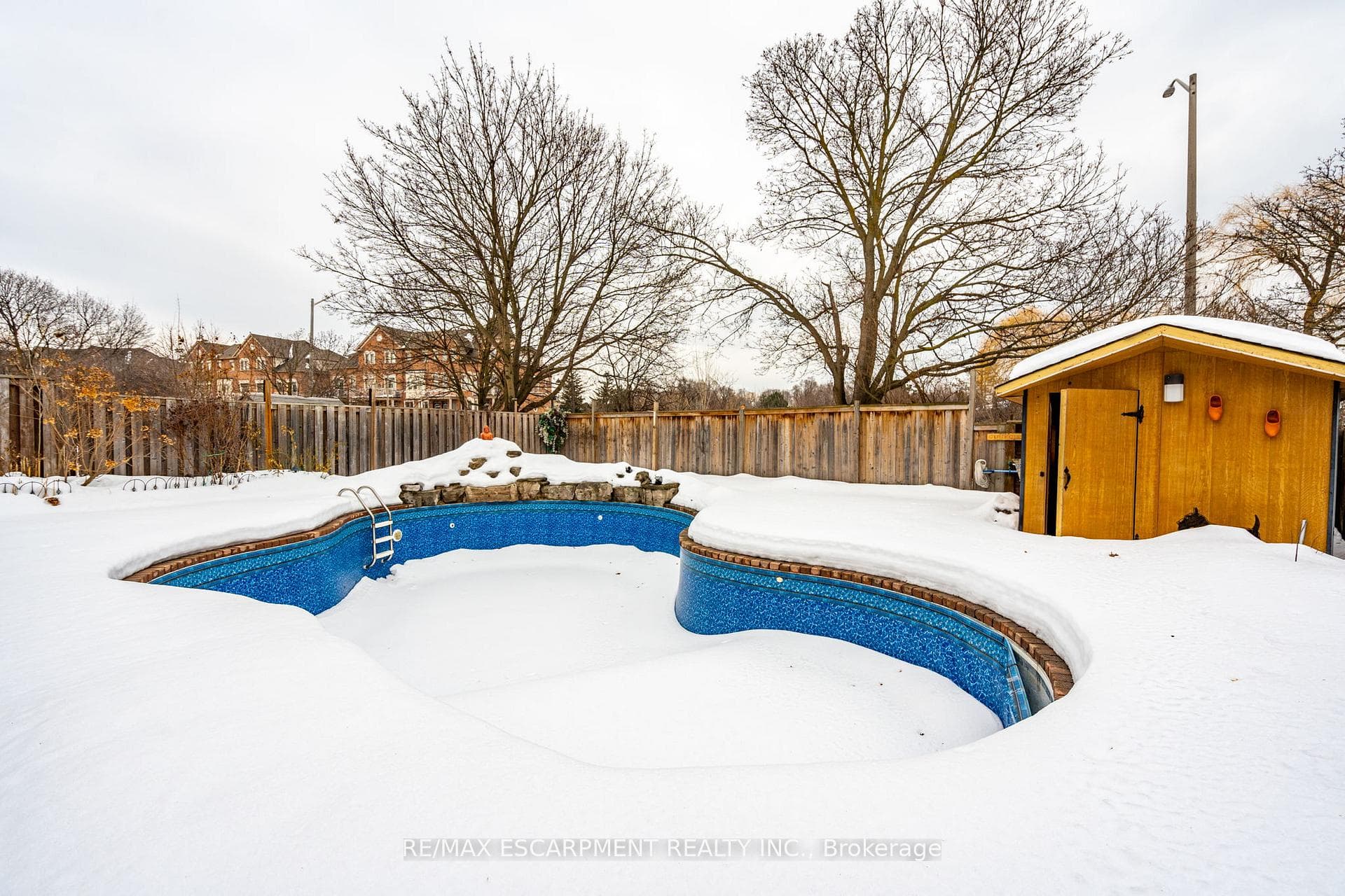 104 Lord Simcoe Drive photo 37