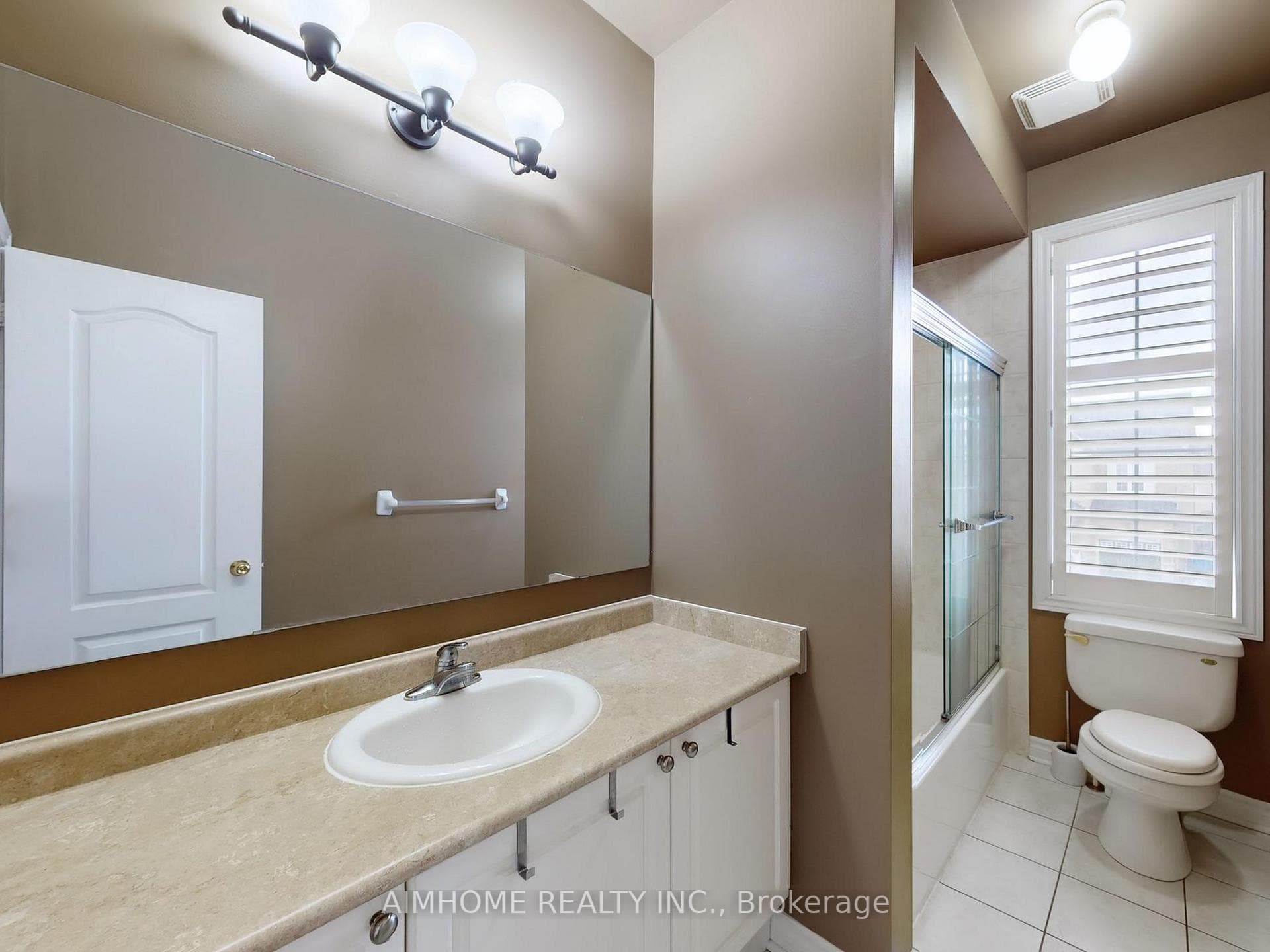 68 Wheelwright Drive photo 22