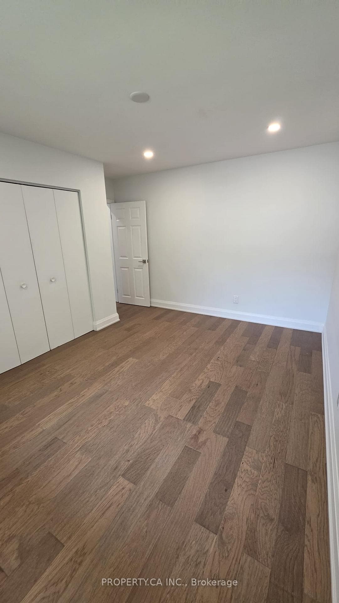 121 Trayborn Drive Unit Main photo 11