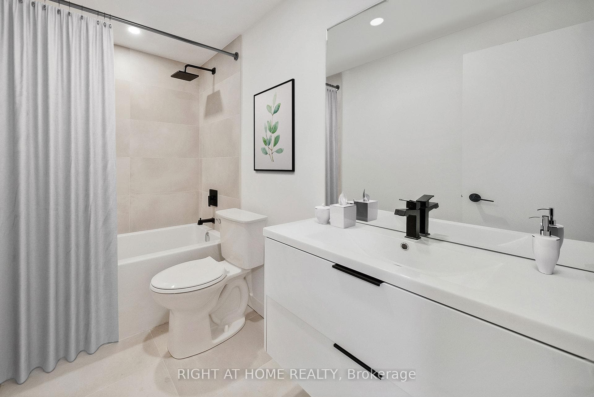 369 Howland Avenue Unit 5 photo 6