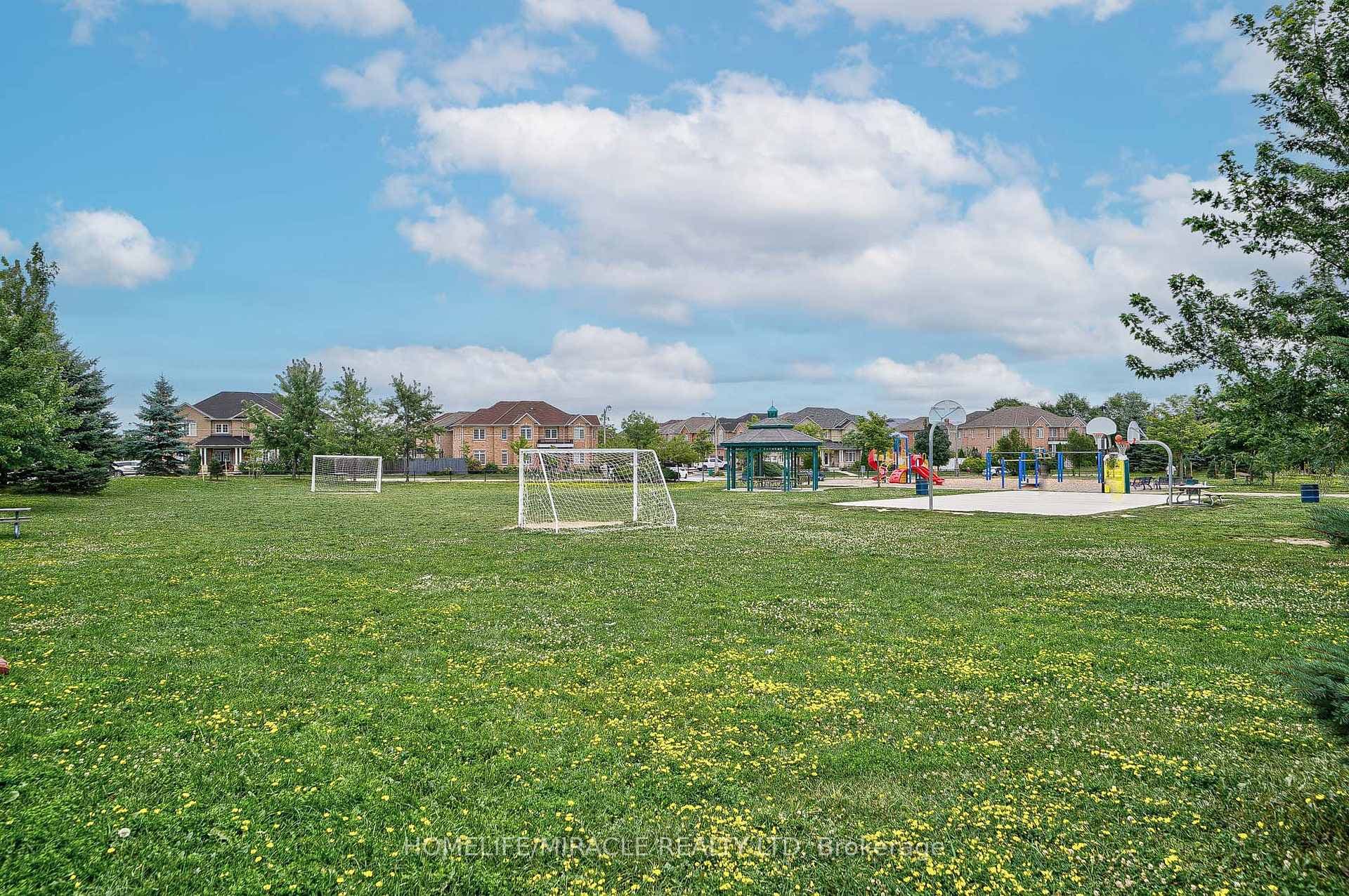 35 Crumlin Crescent photo 40