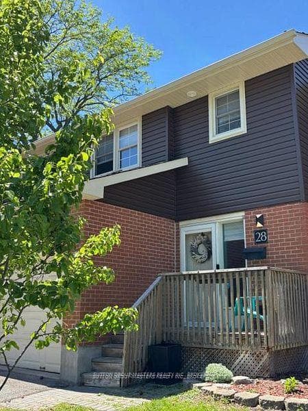 19 MacPherson Avenue Unit 28 photo 2