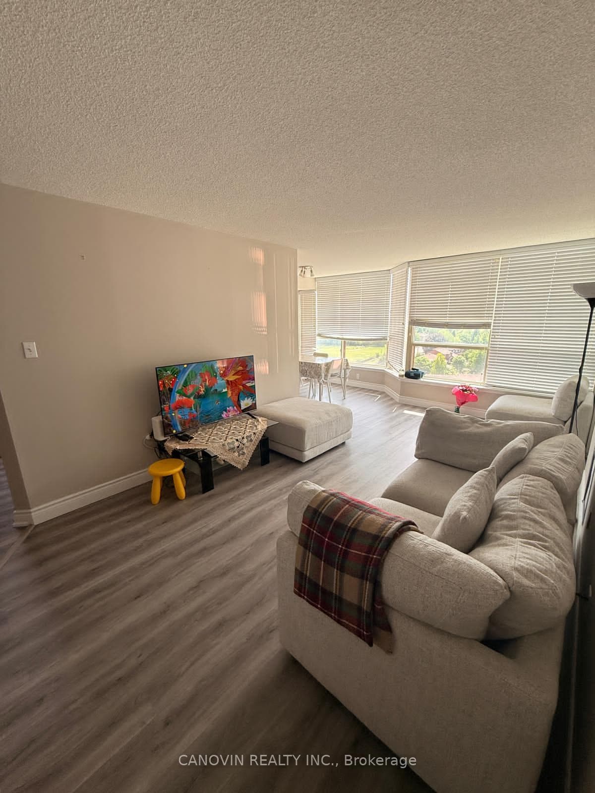 55 Elm Drive Unit 1401 photo 5