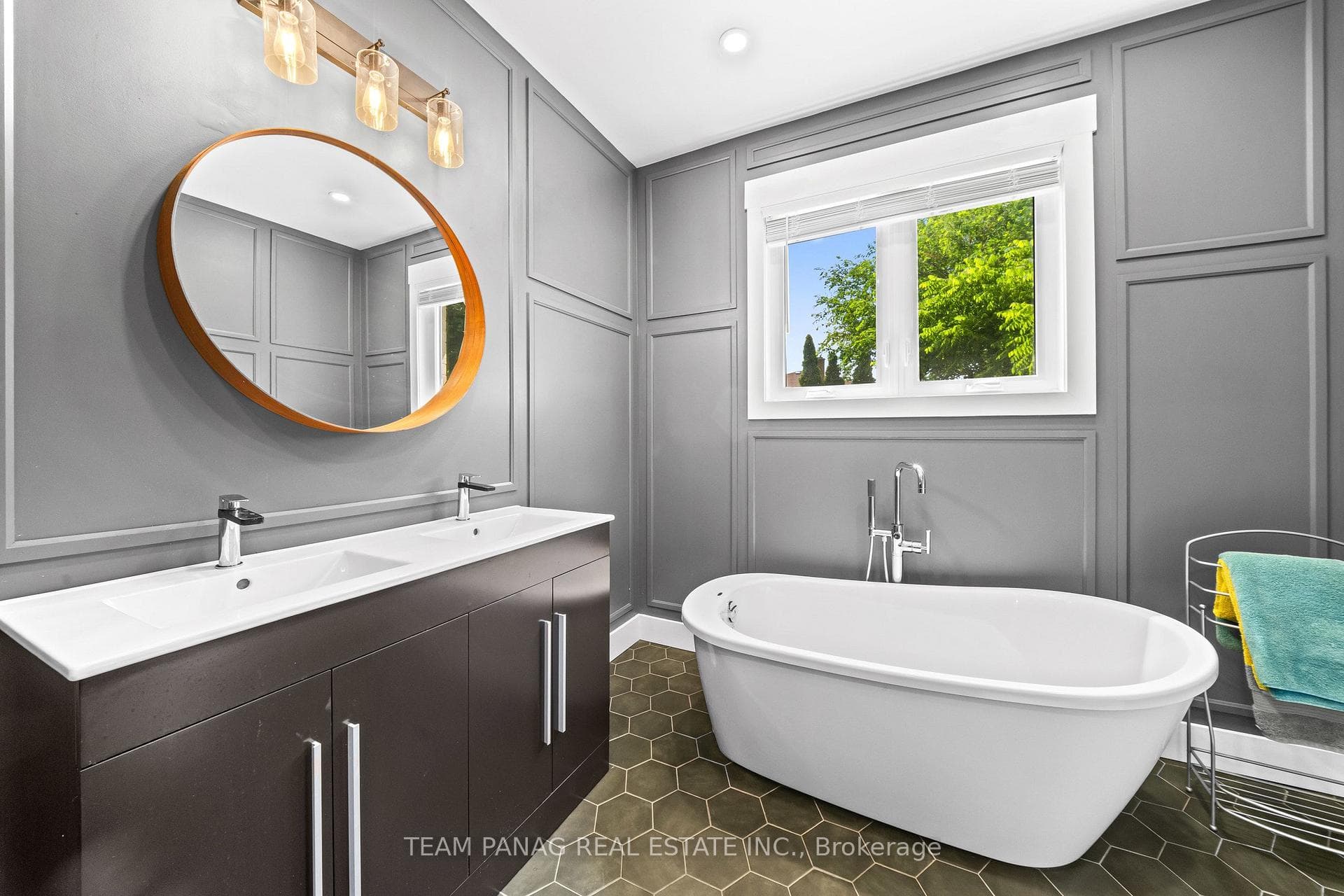 646 West 5th Street photo 21