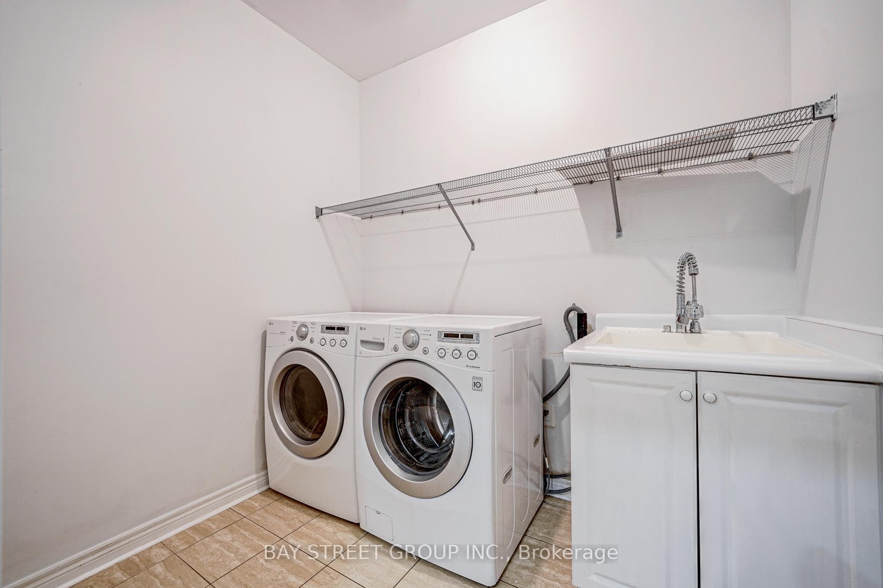 33 Jeffrey Nihda Crescent Unit (Upper) photo 9