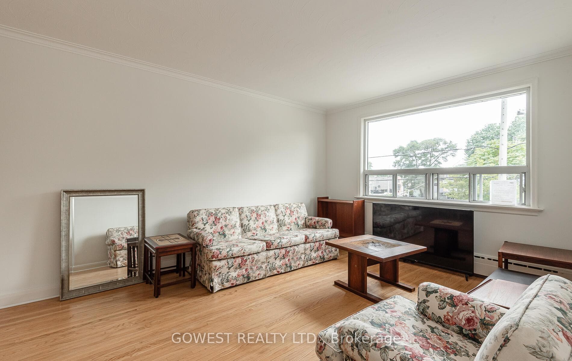 126 Barker Avenue photo 16