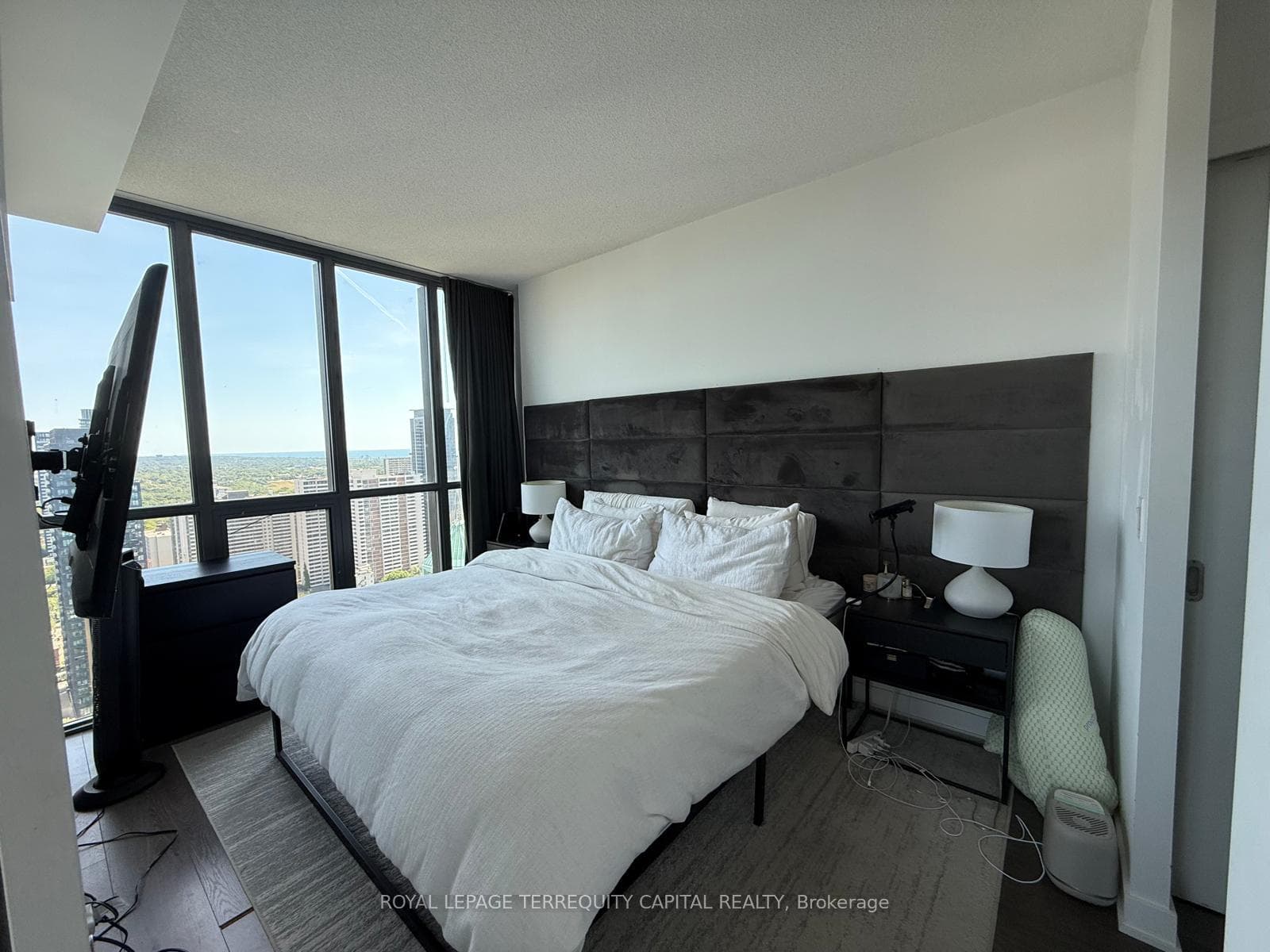 110 Charles Street Unit 3506 photo 9