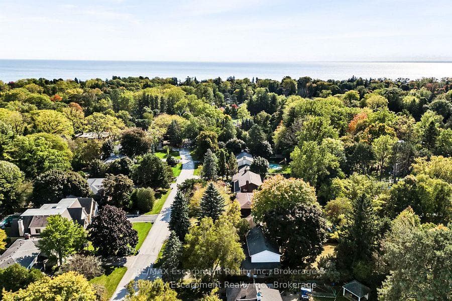 214 Donessle Drive photo 27
