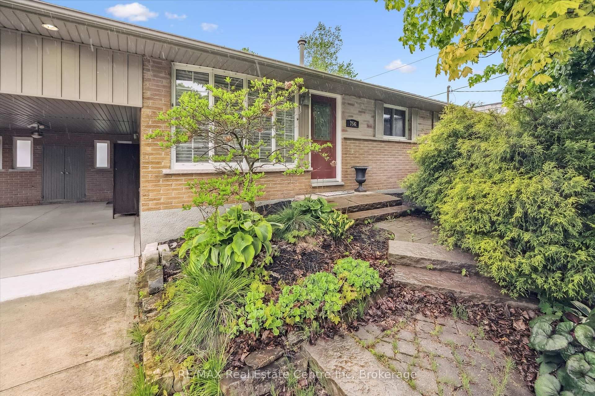 756 Cambridge Street photo 2