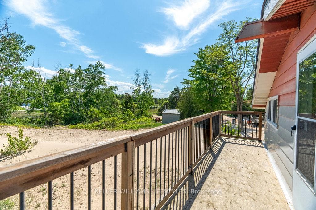 7403 SANDERSON Road photo 9