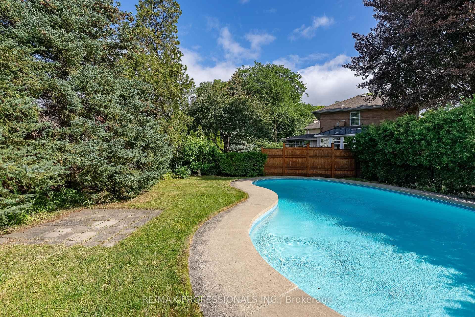 89 Glen Agar Drive photo 40