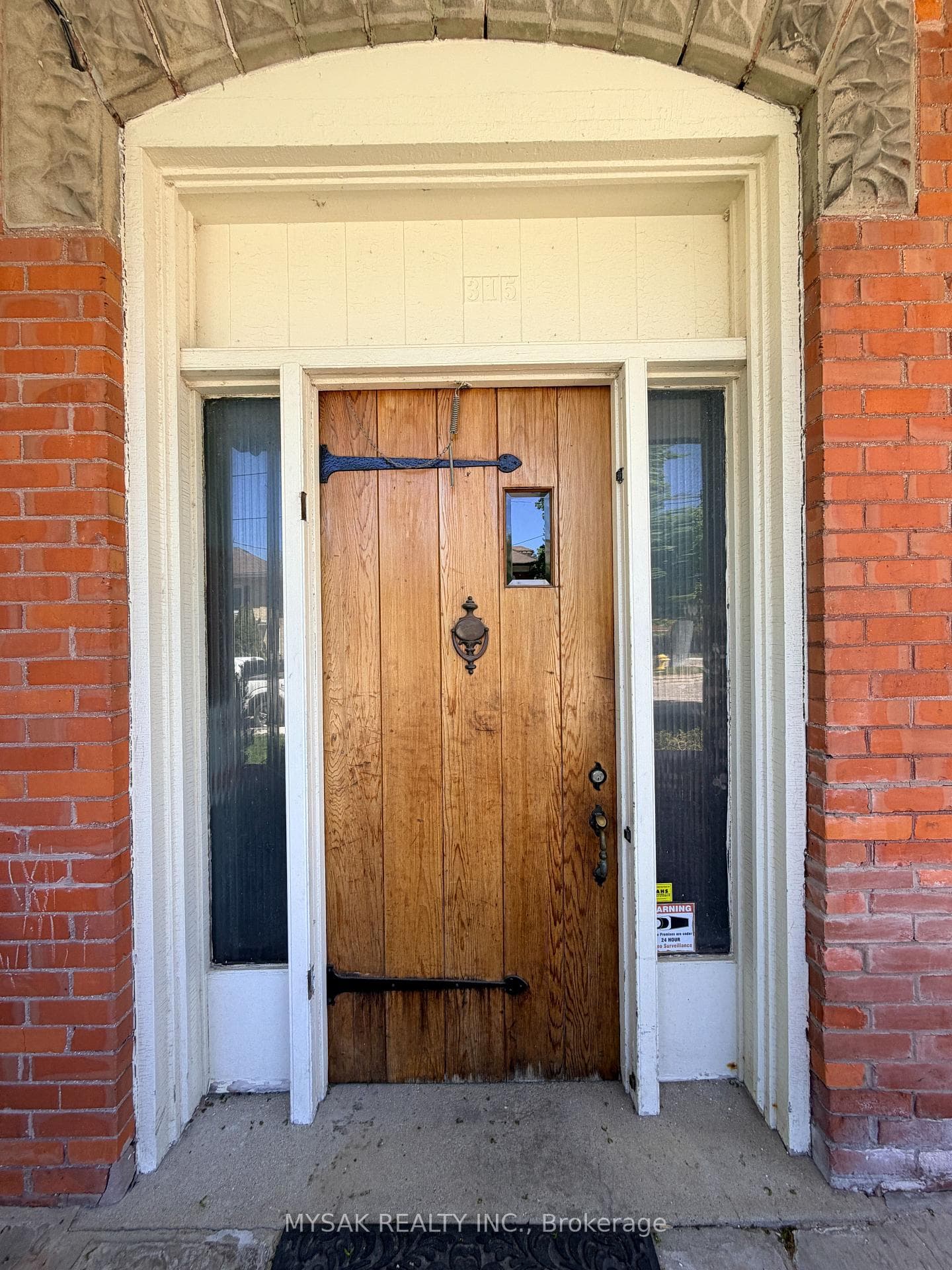 315 Centre Street photo 13