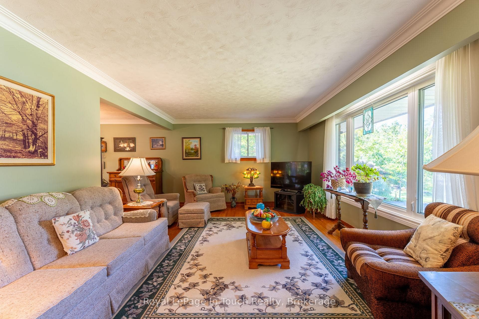 3957 Horseshoe Valley Road photo 14