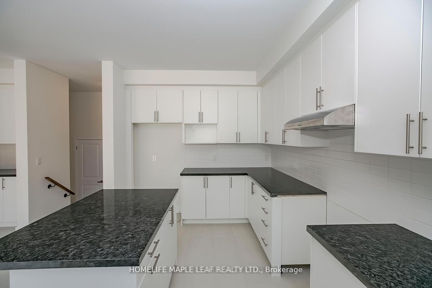 1046 Thompson Drive photo 19