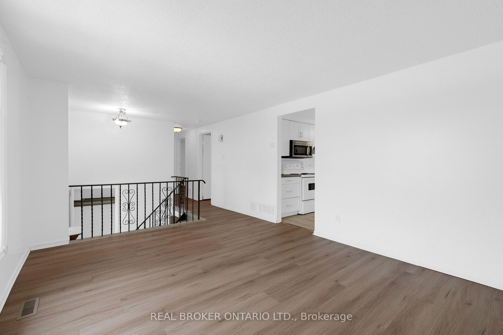 57 Bernick Drive photo 3