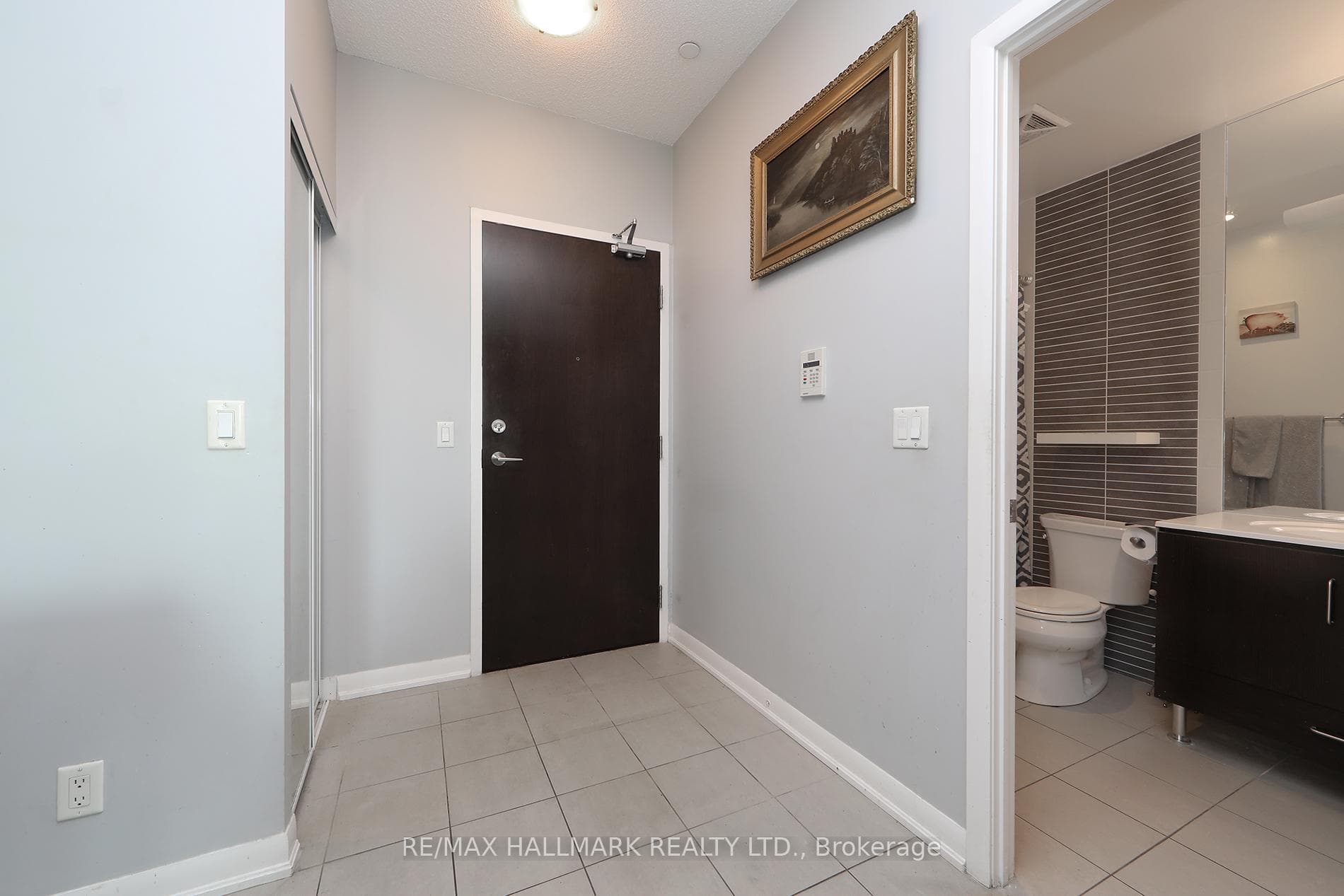Foyer with Closet