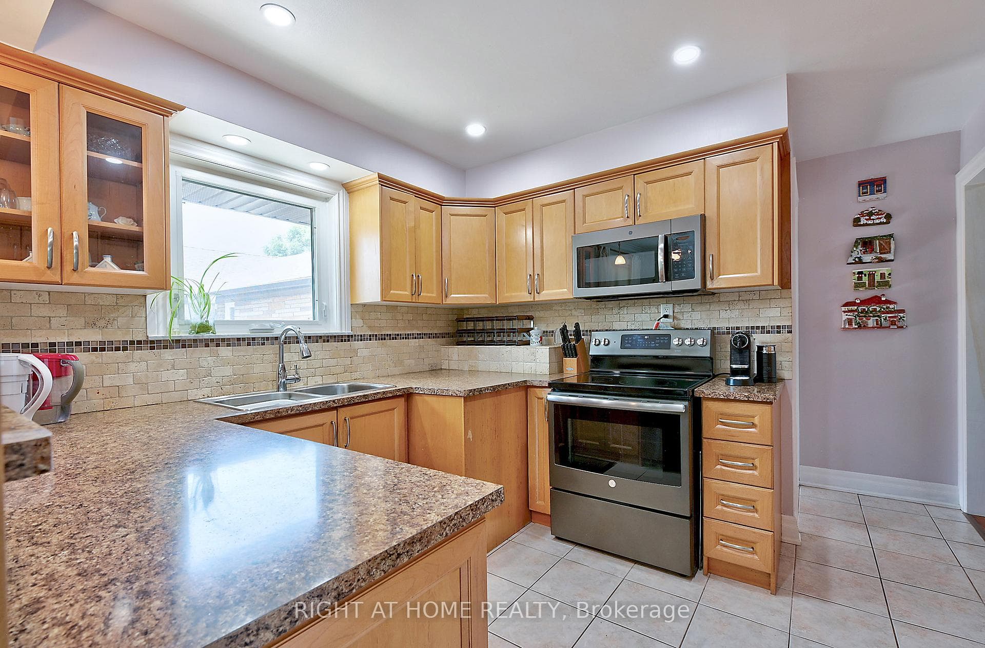 32 Del Ria Drive photo 7