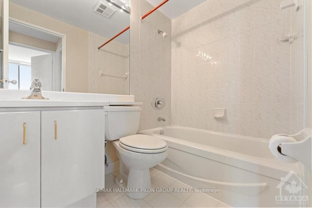 1705 PLAYFAIR Drive Unit PH6 photo 13