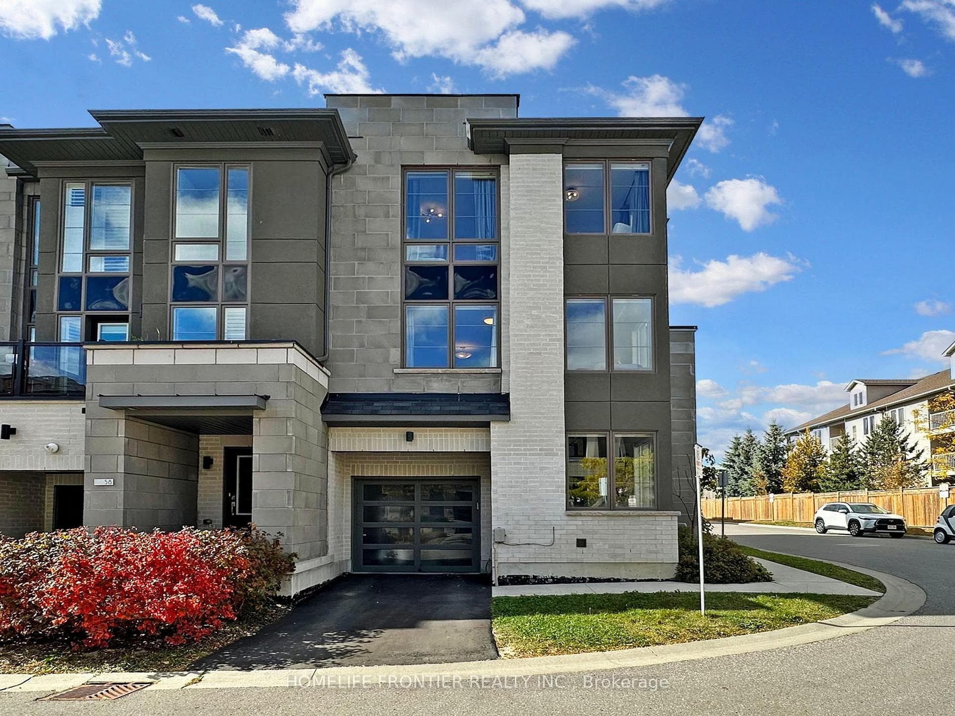 60 Pallock Hill Way photo 1