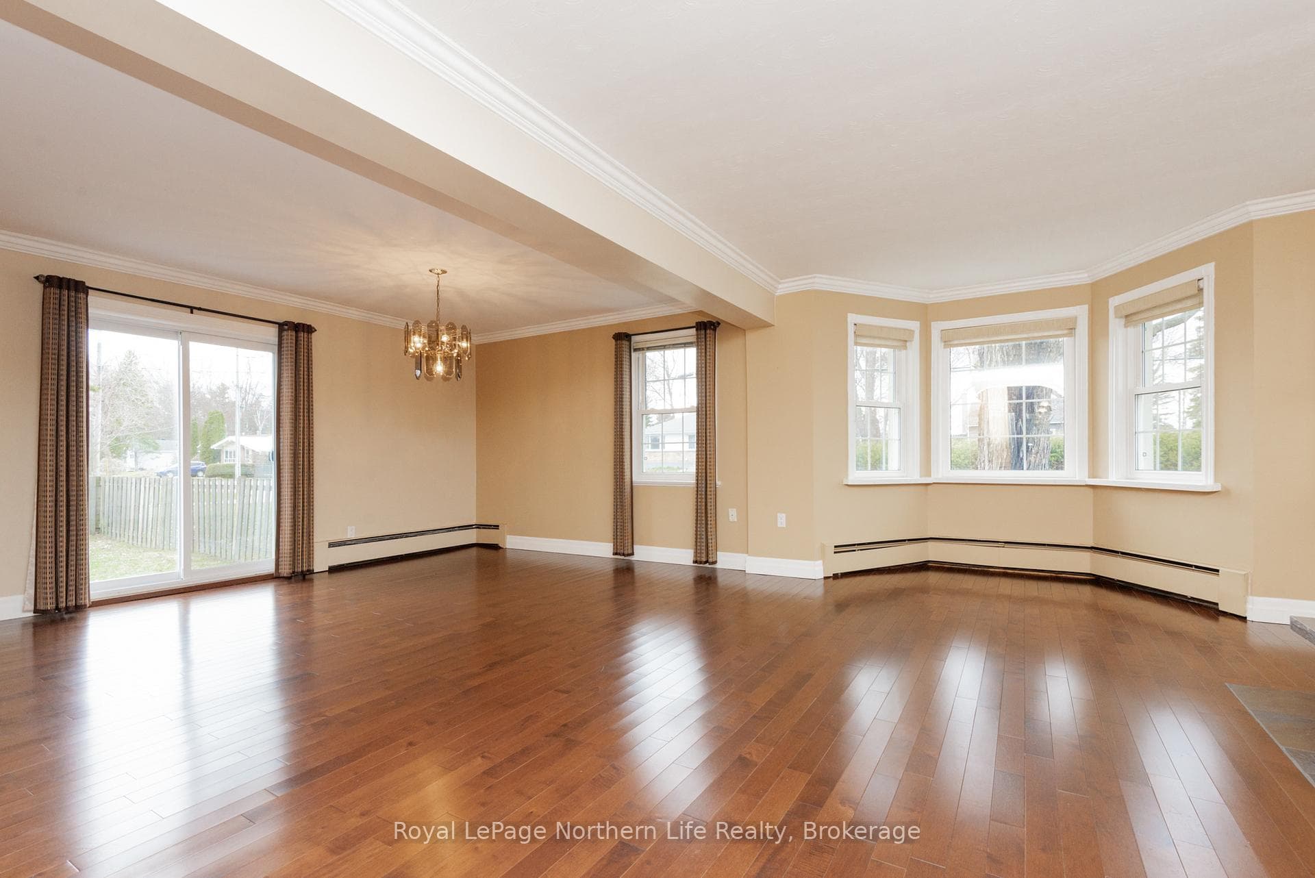 40 Macdonald Avenue photo 16
