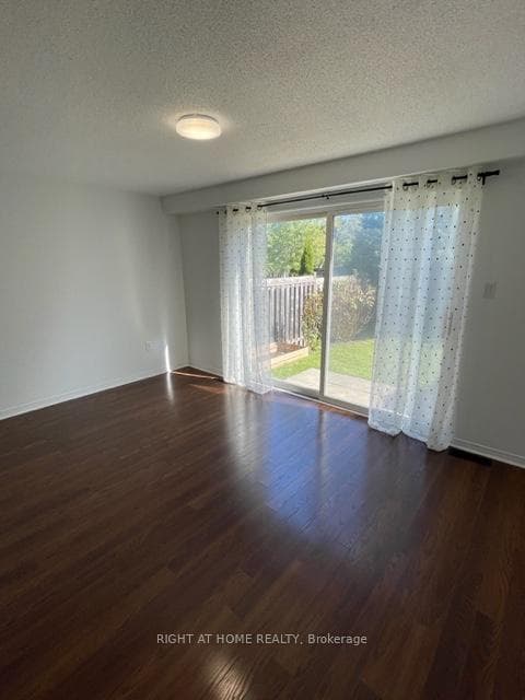 59 Lions Gate Boulevard photo 7