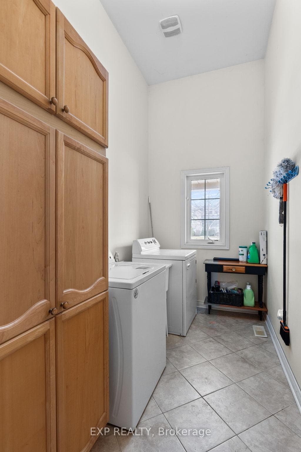 Main Floor Laundry/Mud Room