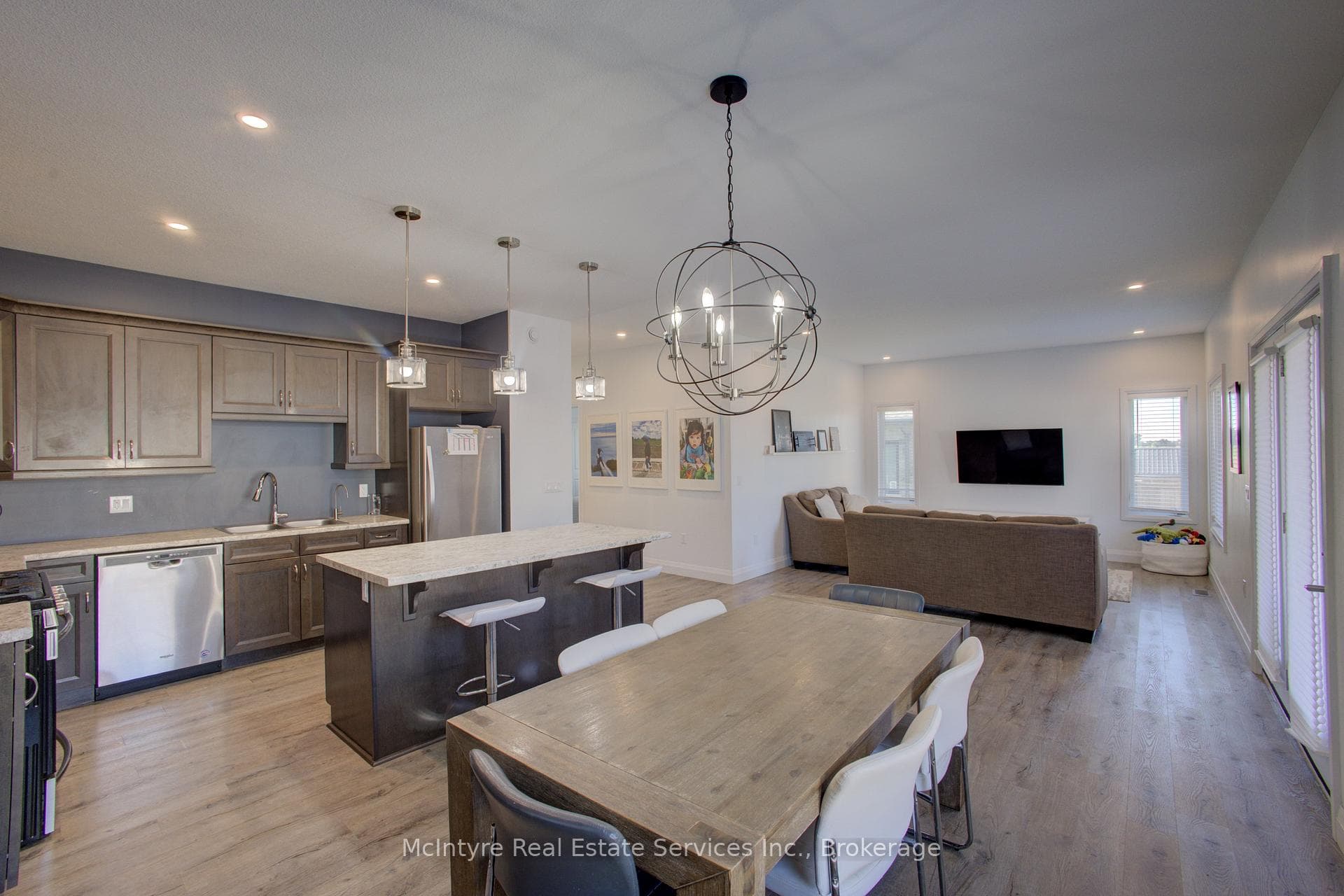 274 Mccourt Place photo 17