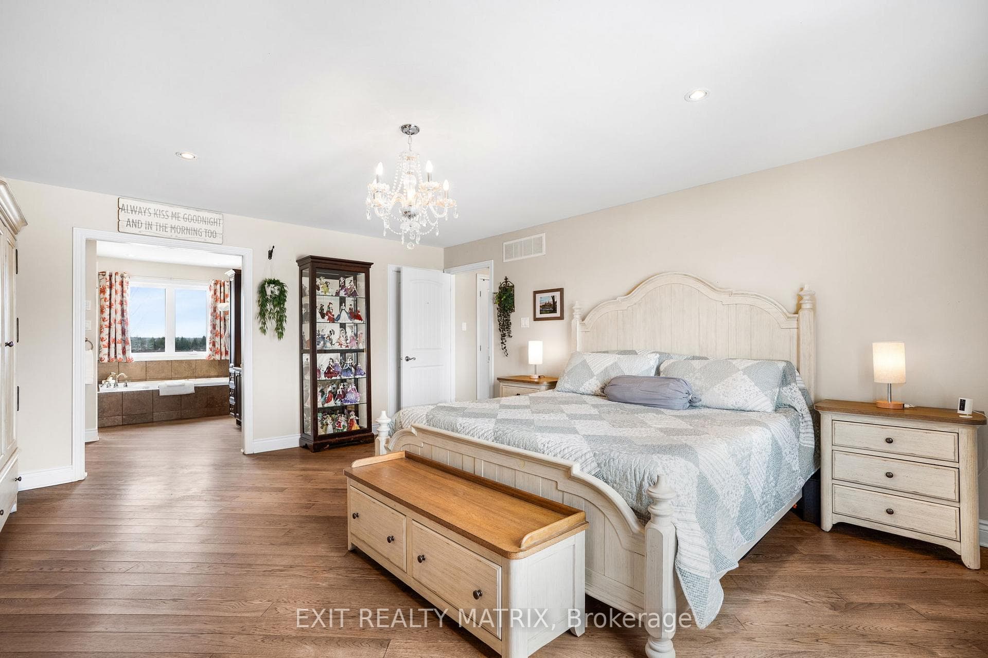 3139 Birchgrove Road photo 18