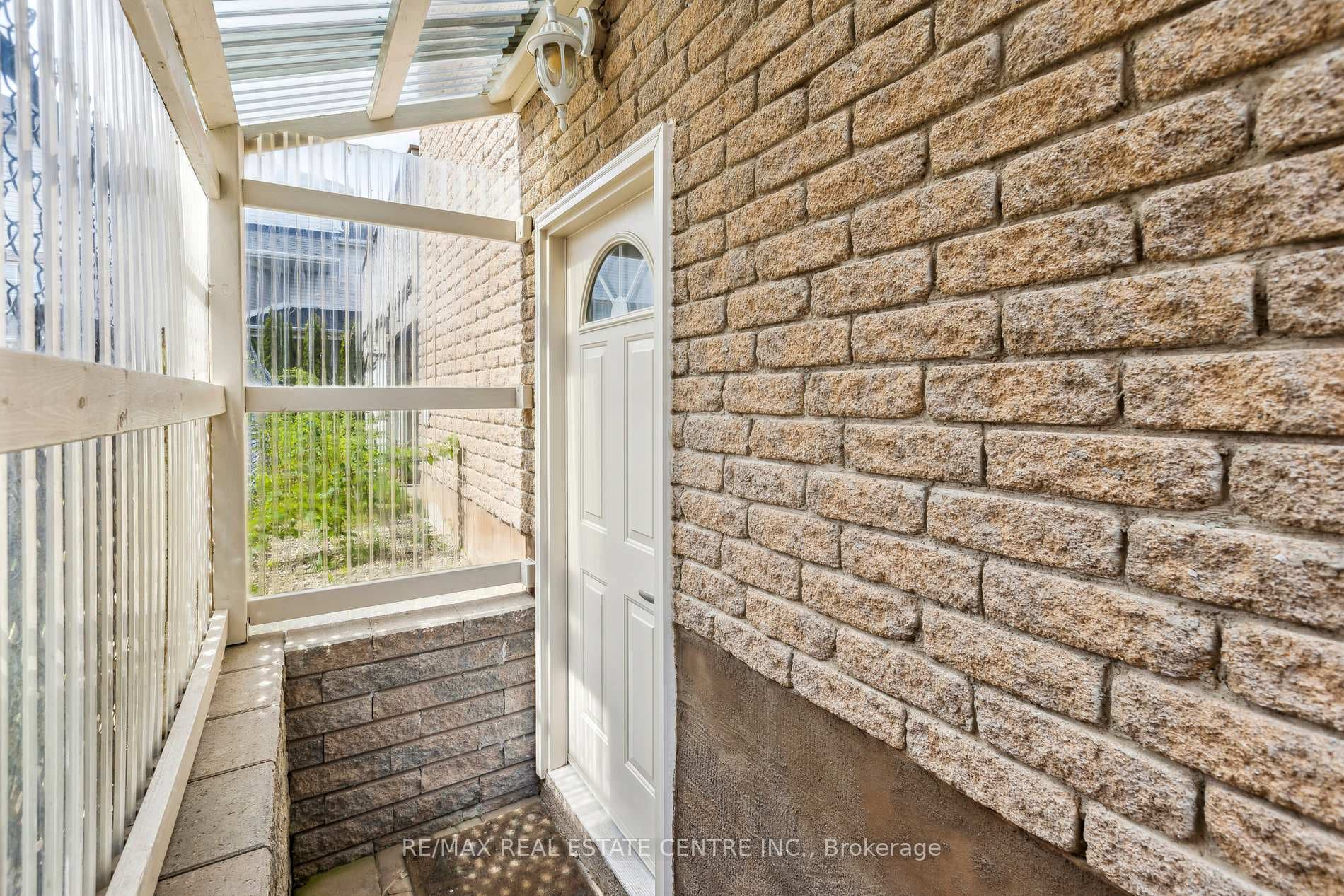 1 Silversmith Court photo 36