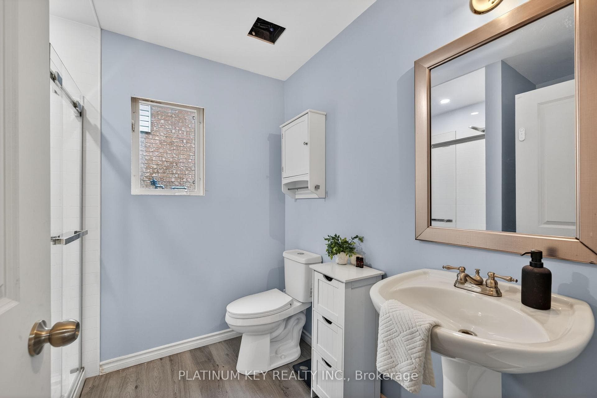 6 Juniper Crescent photo 24