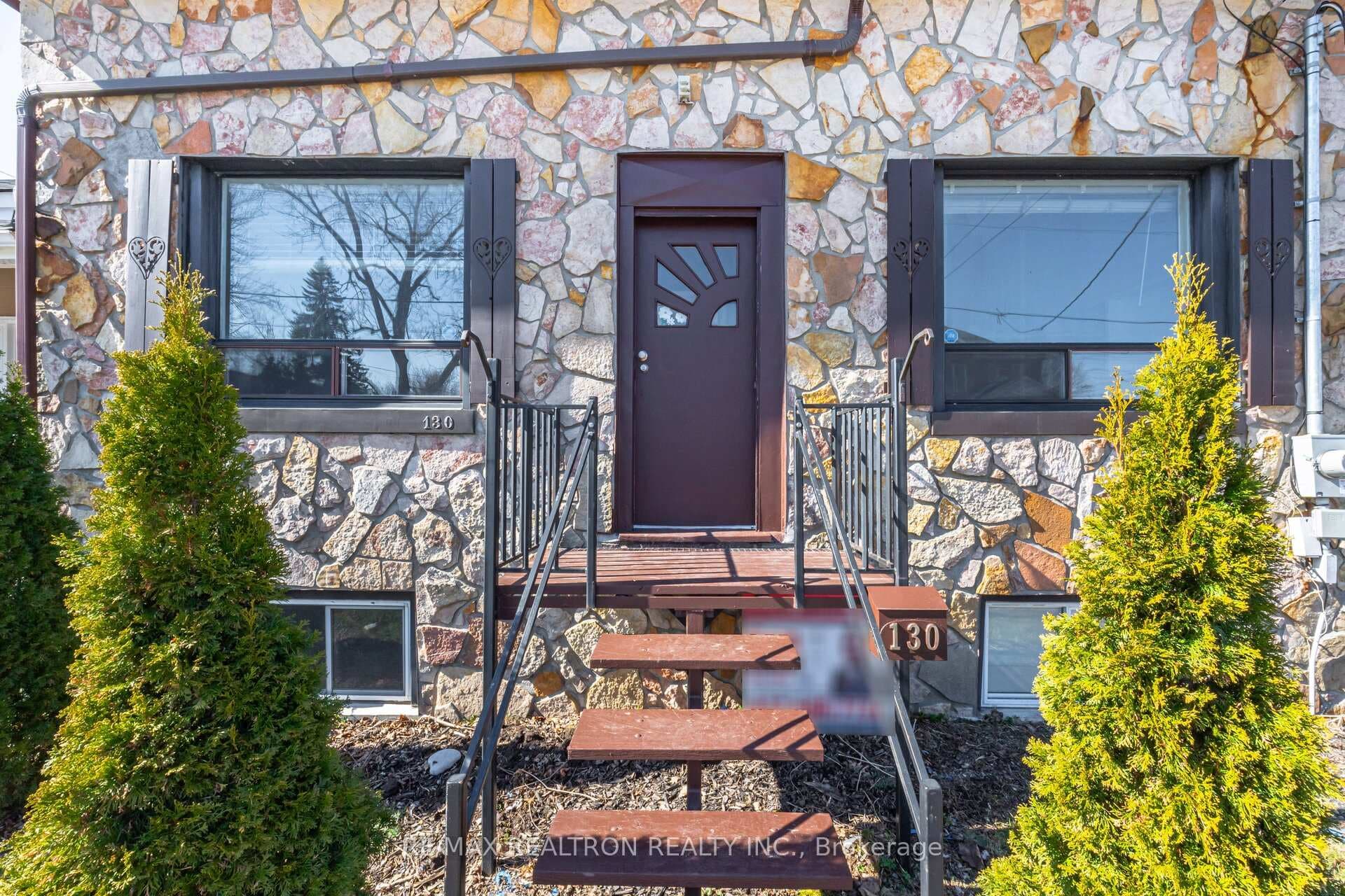 130 Ontario Street photo 4