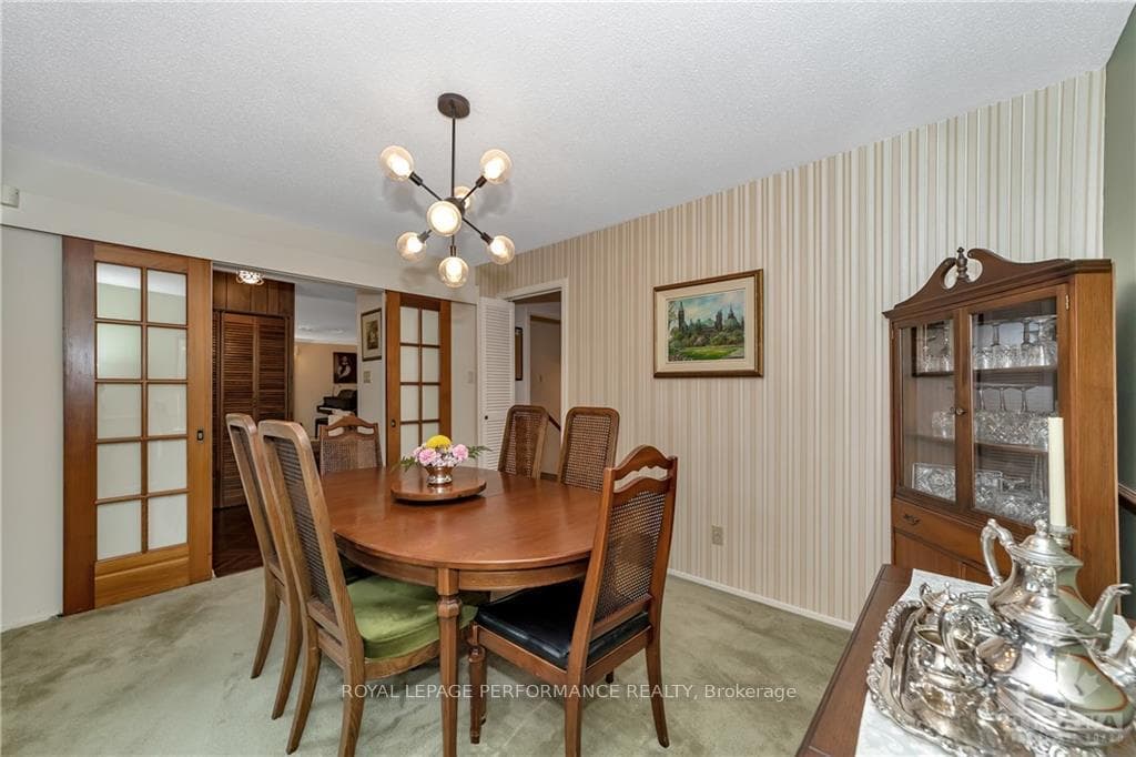 484 HALLDON Place photo 7