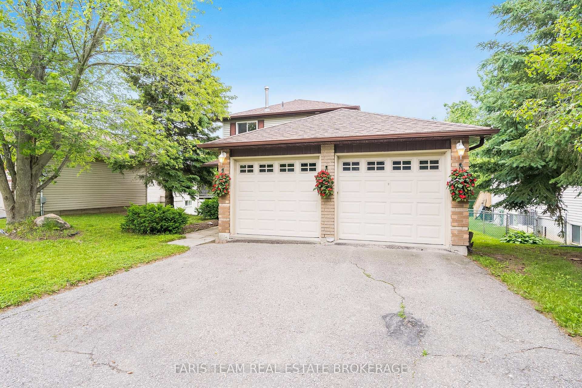 361 Galloway Boulevard photo 2