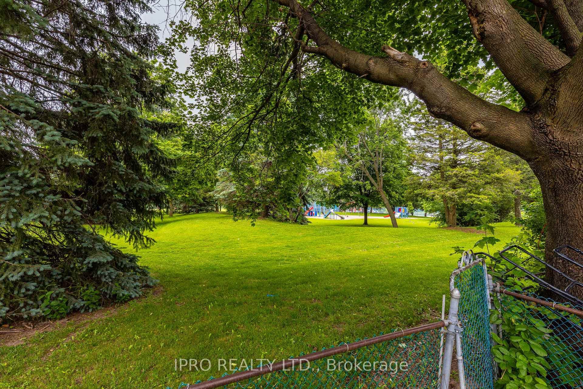 321 Chartland Boulevard photo 33