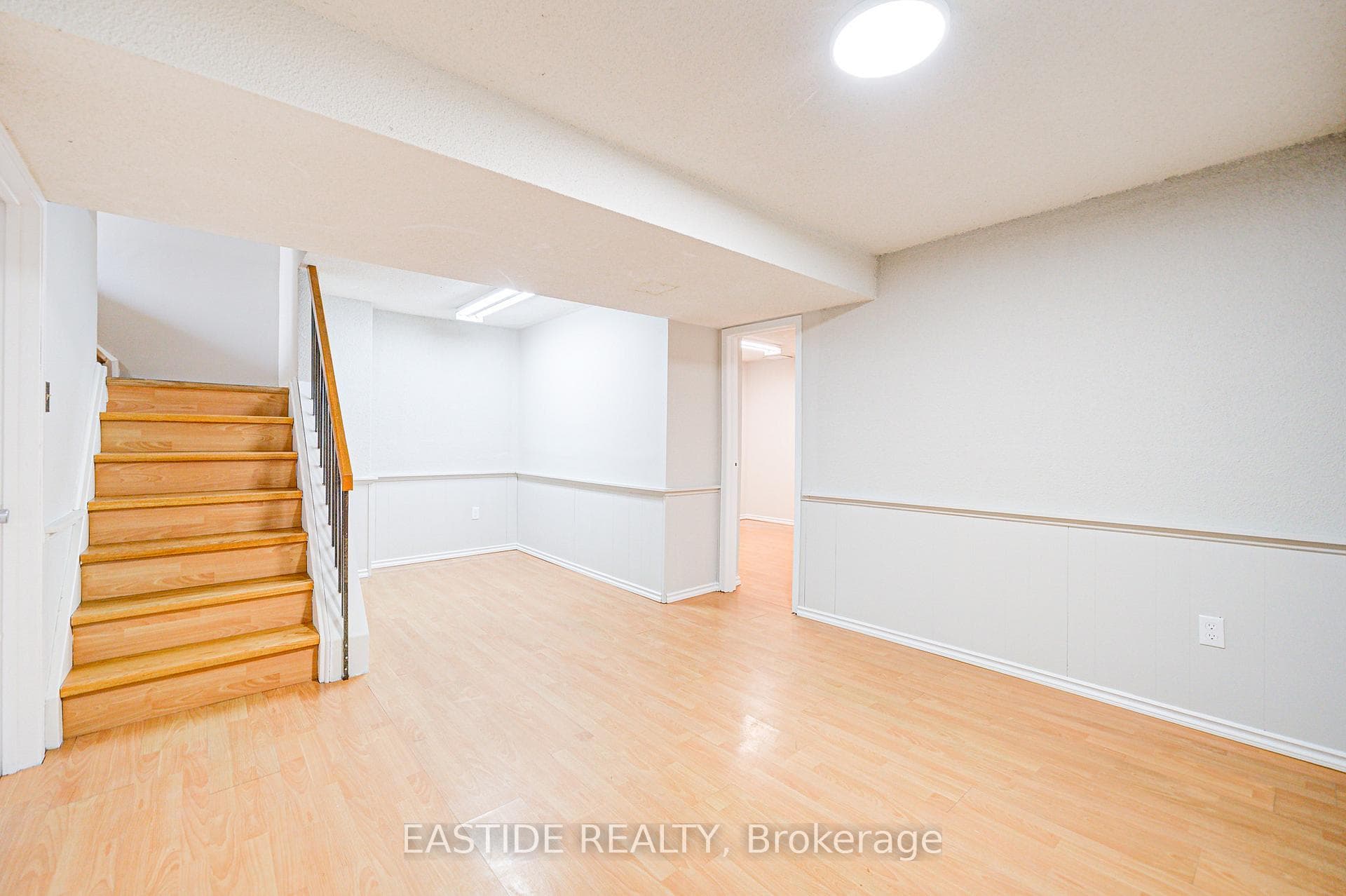 55 Ambercroft Boulevard photo 31
