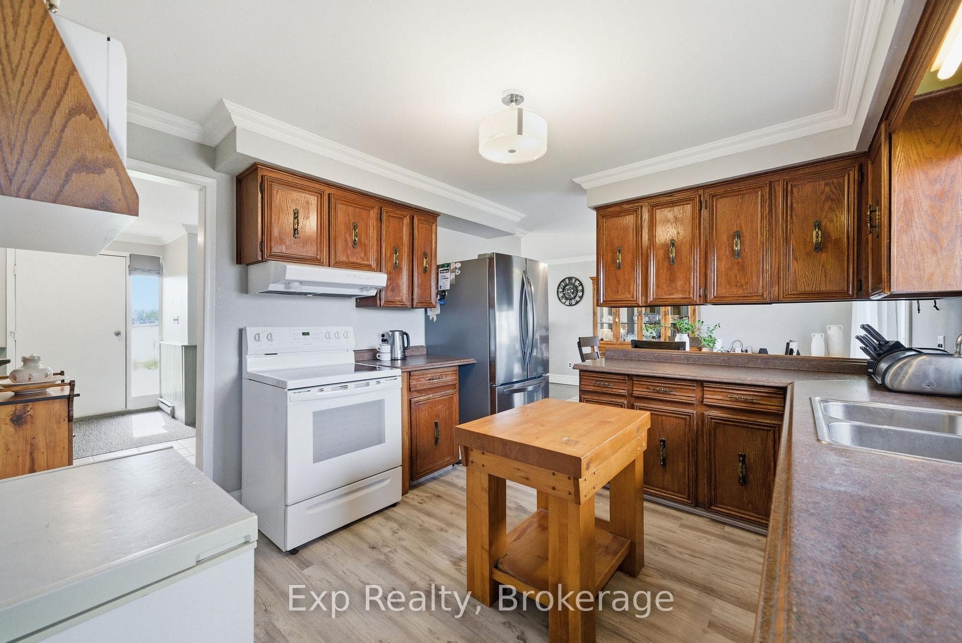 703 Stewart Road photo 12