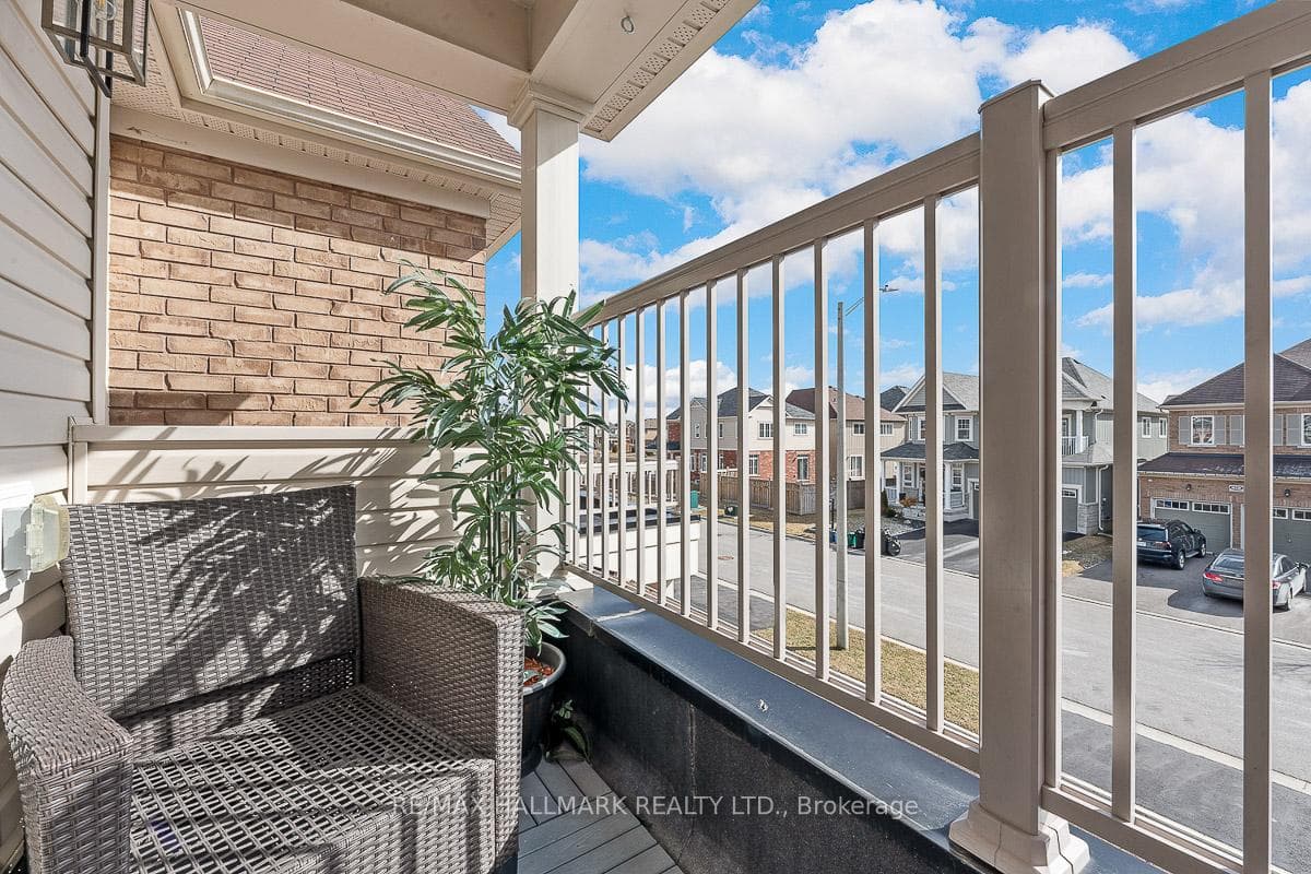 10 Henry Smith Avenue photo 28